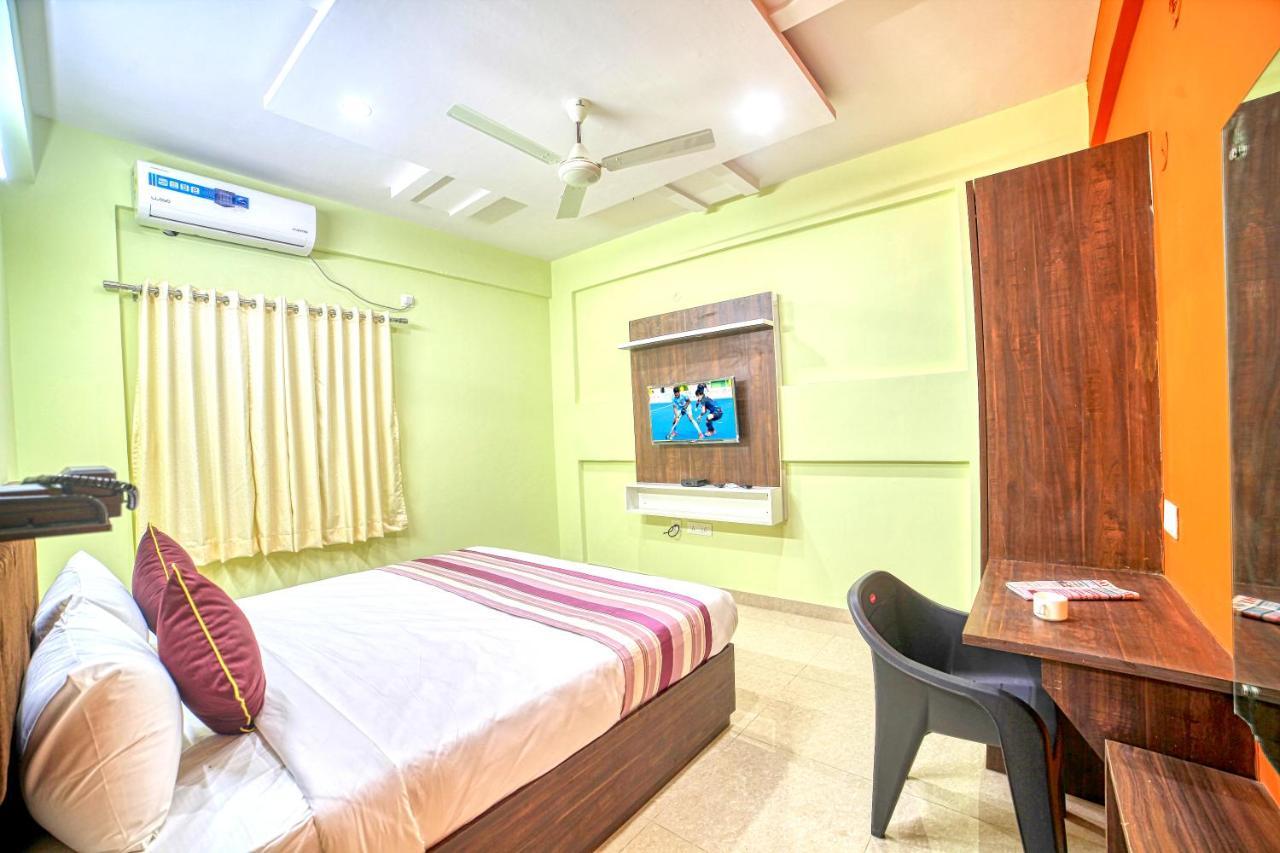 Redkey Inn Hotel Near Bangalore Airport Airport Pickup & Drop Available 24X7 Yelahanka Bagian luar foto